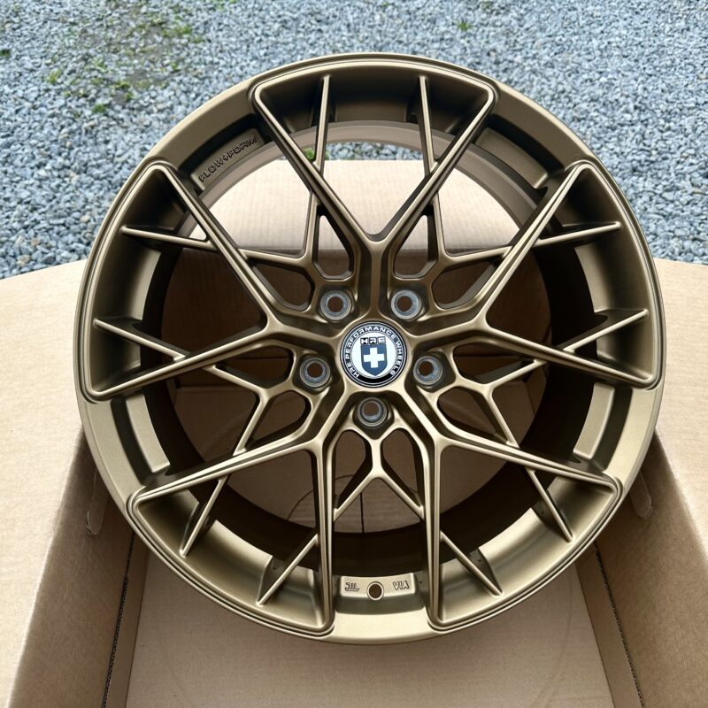 R18 5x114.3 TESLA Model LEXUS ES Toyota