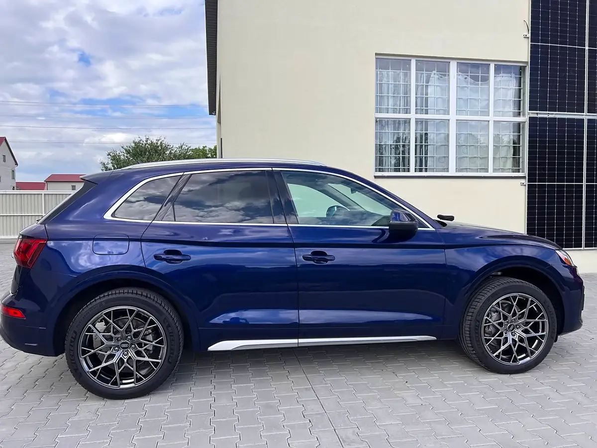 Audi Q7 з литими дисками koko